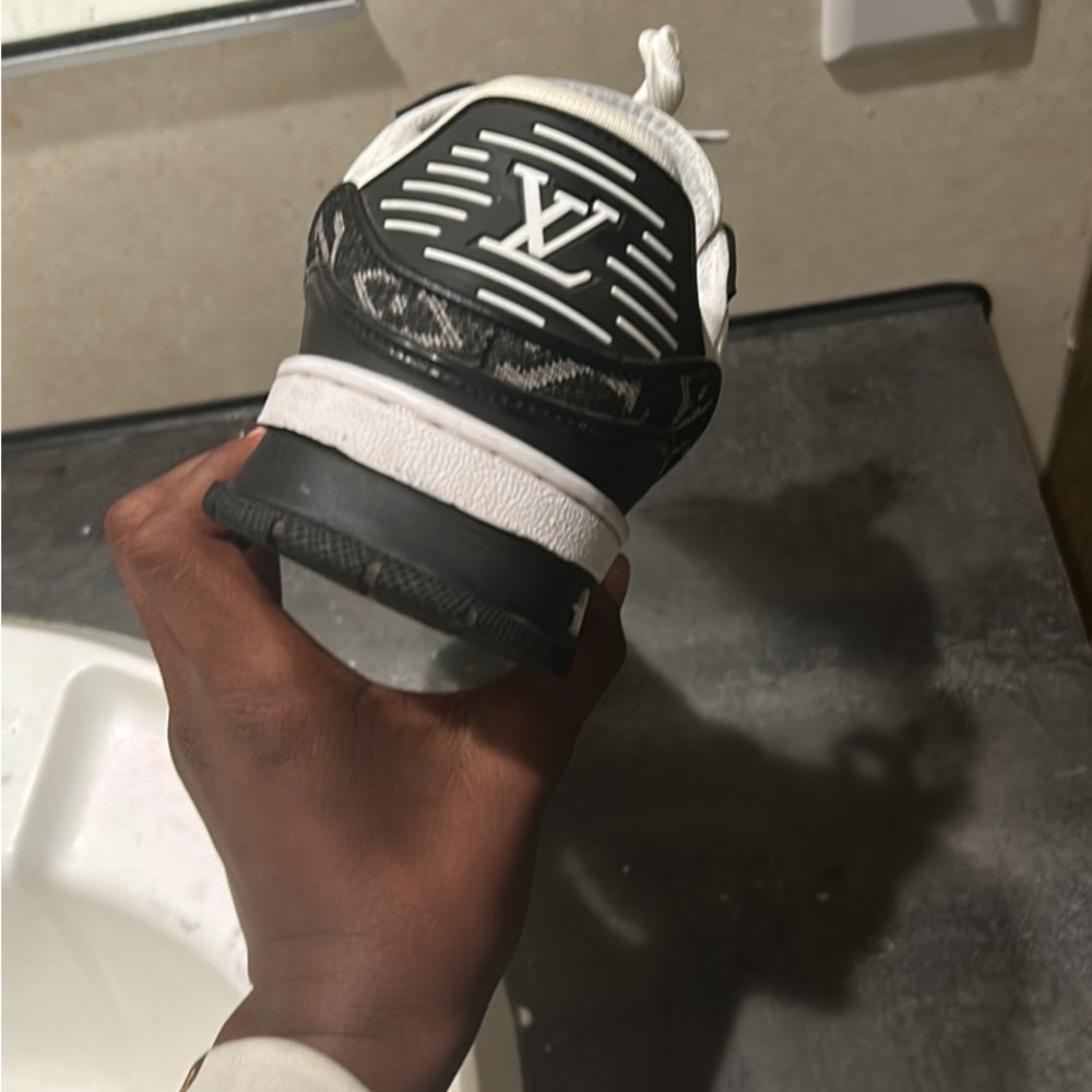 Only put on 1 time and I paid 1k for them but I want 850